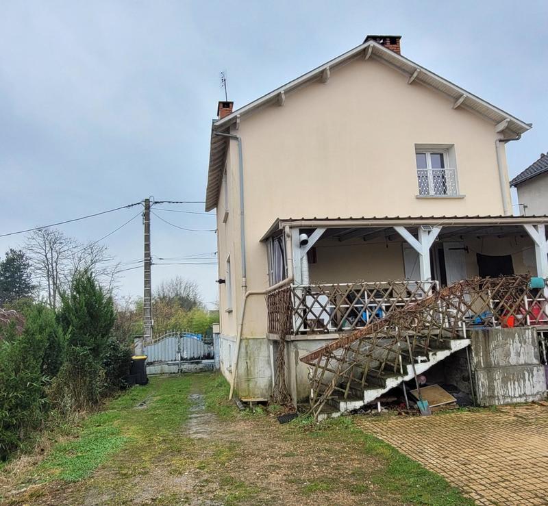 Maison - 99 m² - 5 pièces