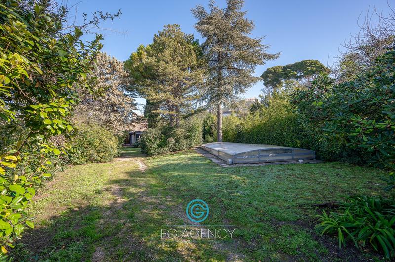 Maison - 200 m² - 6 pièces