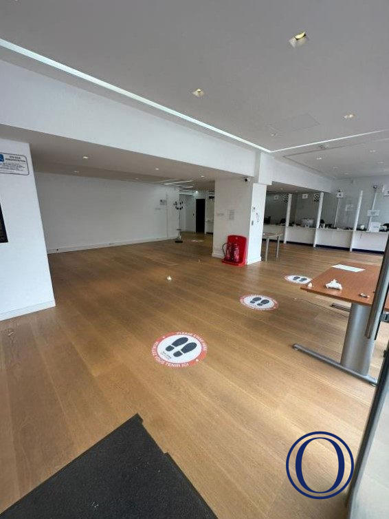 Local commercial - 335 m²