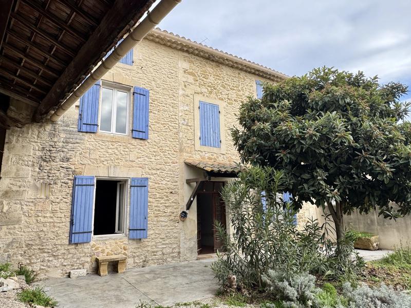 Mas - 261 m² - 8 pièces