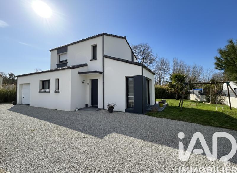 Maison - 104 m² - 6 pièces