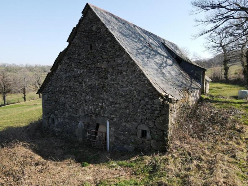 Grange - 295 m² - 2 pièces