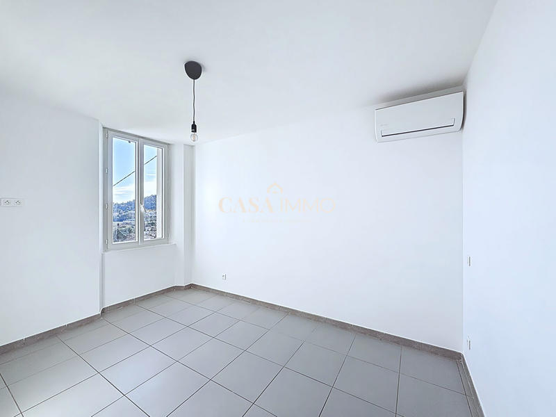 Appartement - 76 m² - 4 pièces