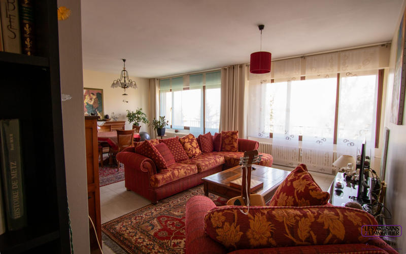 Appartement - 105 m² - 5 pièces