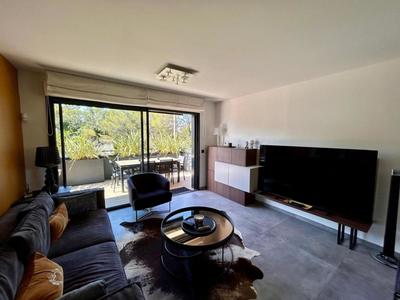 Appartement - 93 m² - 3 pièces