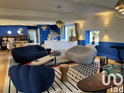 Maison - 670 m² - 20 pièces