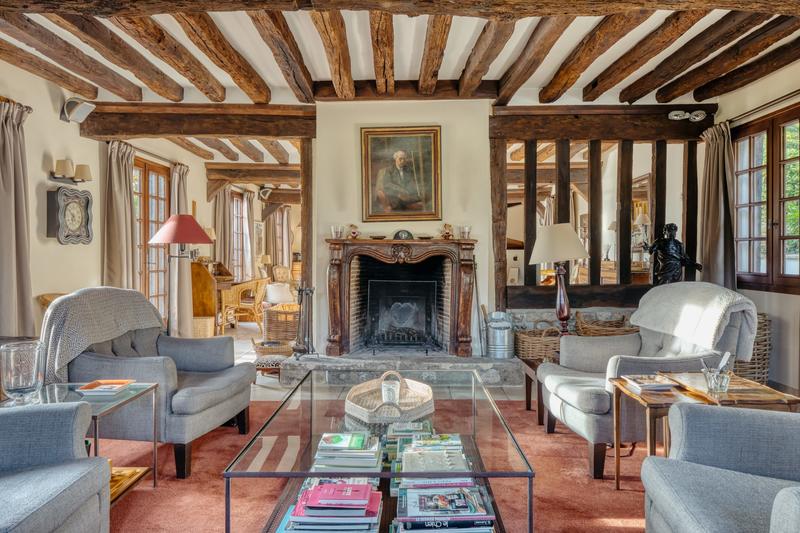 Maison - 268 m² - 8 pièces