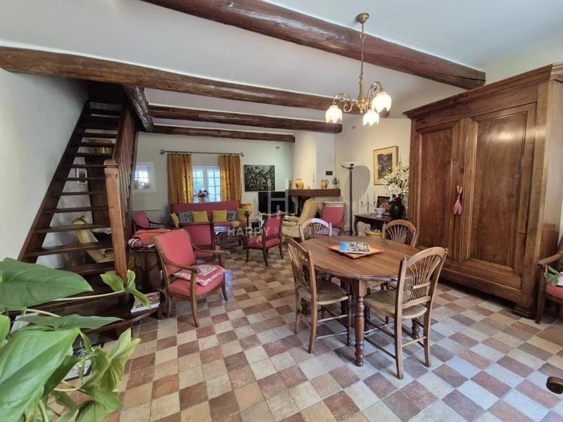 Mas - 166 m² - 7 pièces