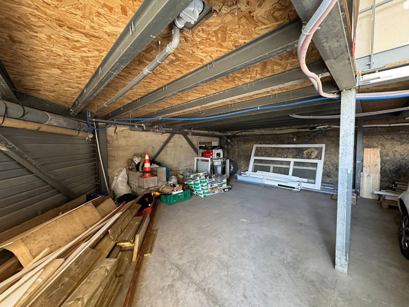 Local d'activité / Entrepôt - 150 m²