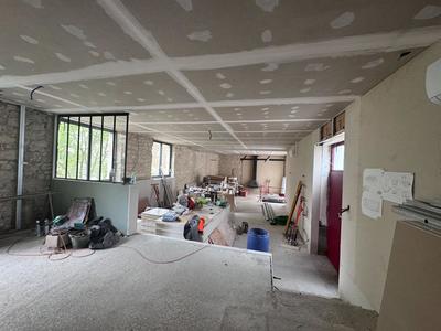 Maison - 400 m² - 7 pièces