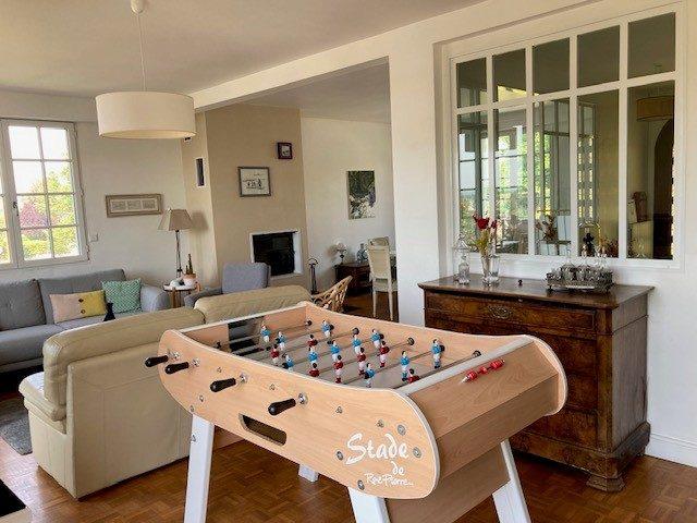 Maison - 170 m² - 8 pièces