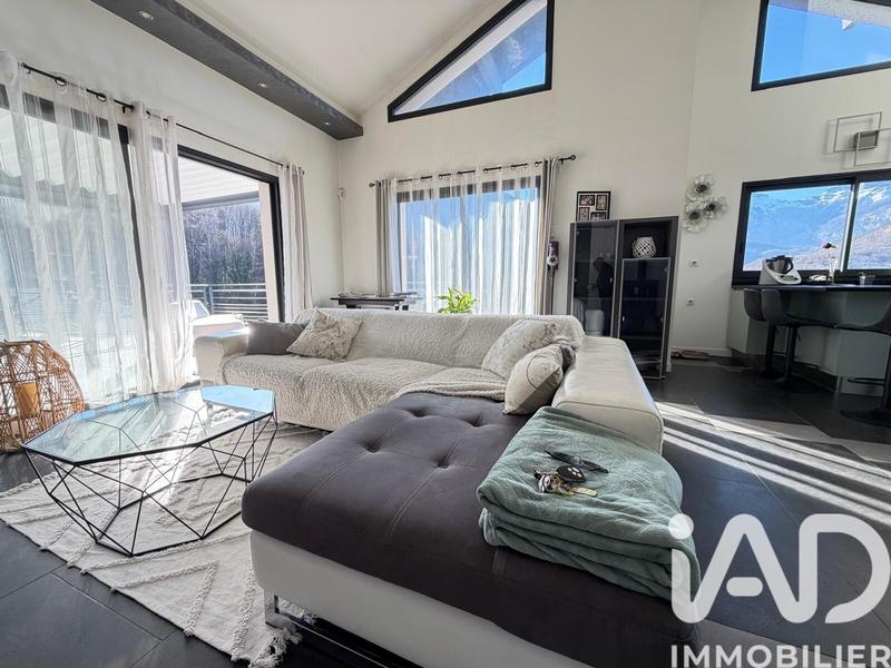 Maison de maîtres - 137 m² - 5 pièces