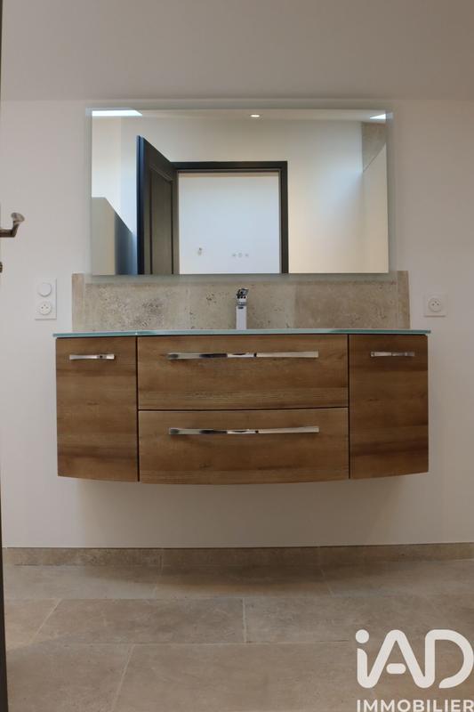 Appartement - 99 m² - 4 pièces