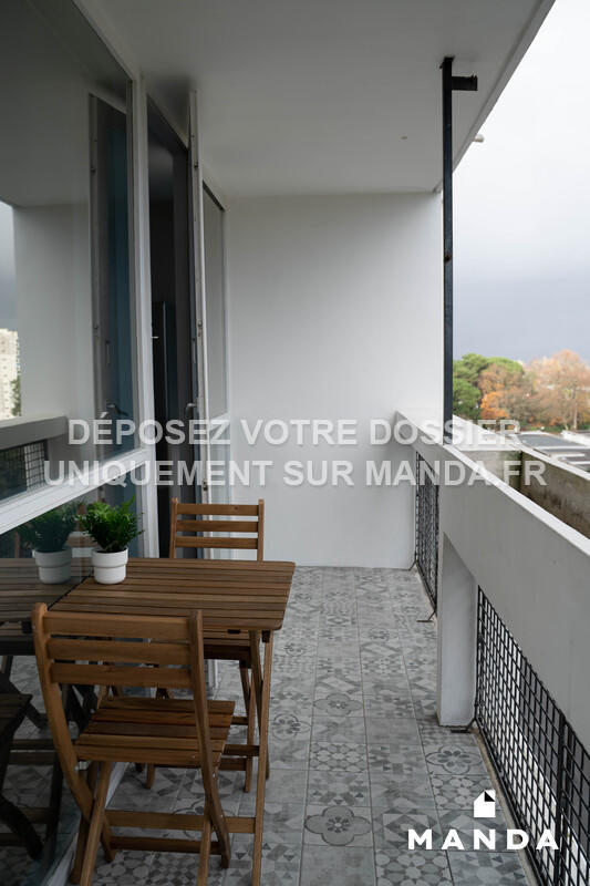 Chambre - 10 m² - 5 pièces