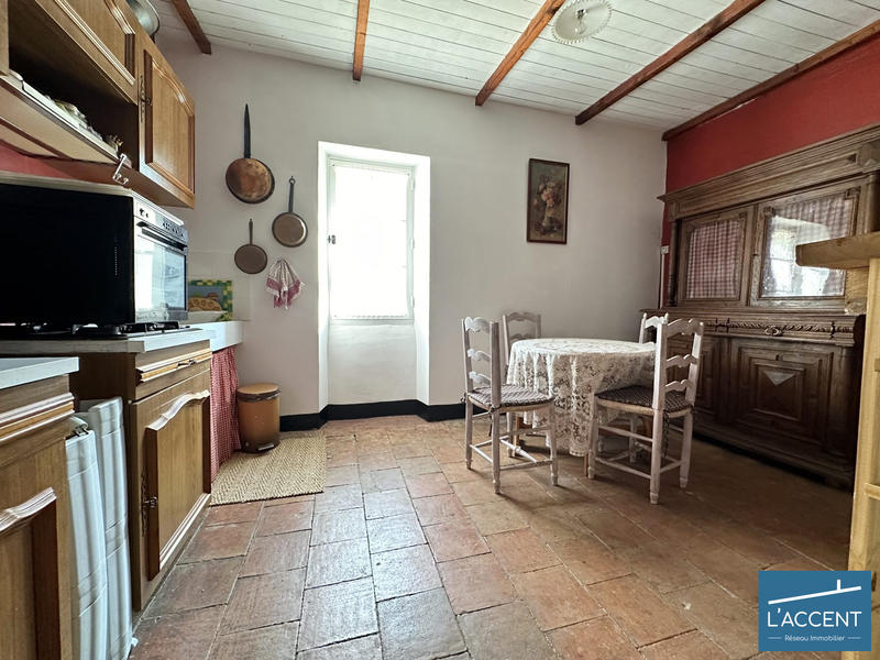 Maison - 325 m² - 14 pièces