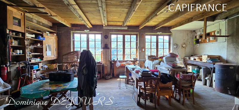 Maison - 280 m² - 13 pièces