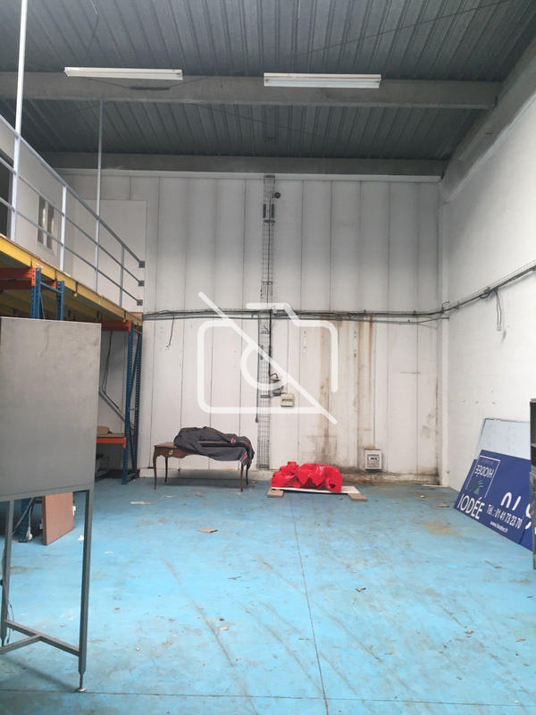 Entrepôt - 333 m²