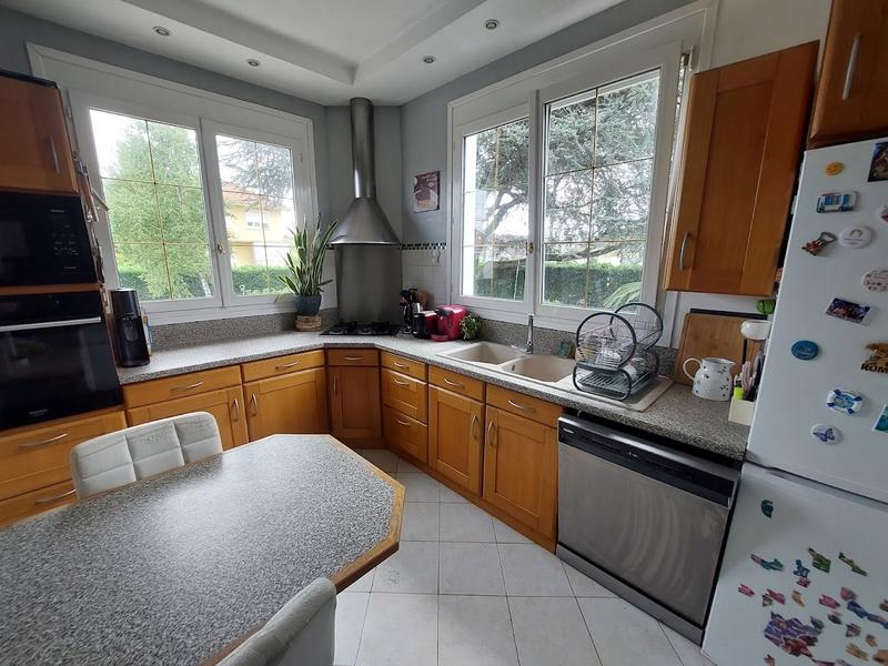 Maison - 143 m² - 6 pièces