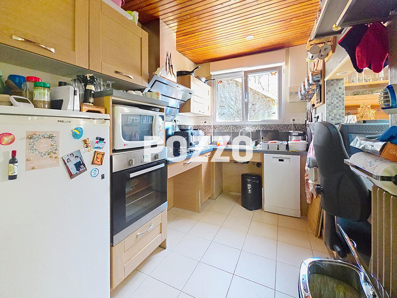 Maison - 94 m² - 7 pièces