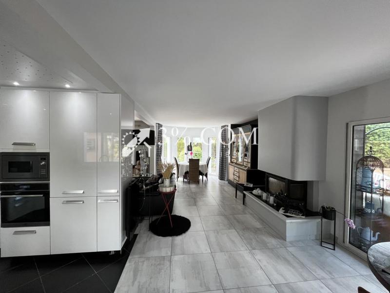 Maison - 170 m² - 7 pièces