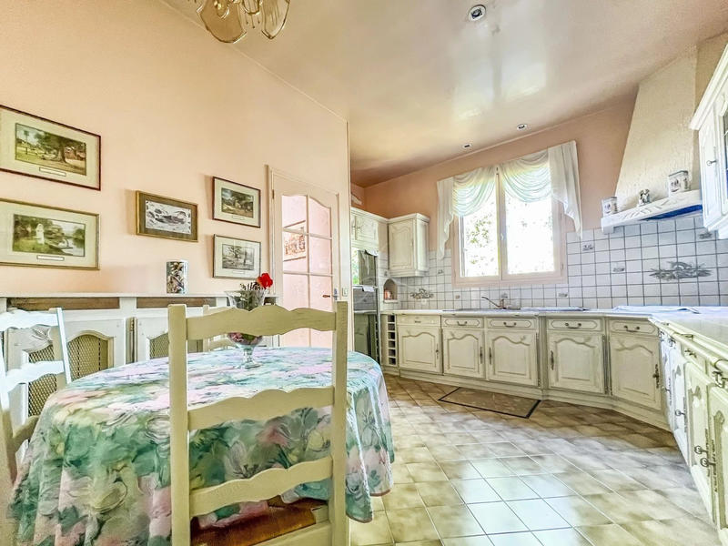 Maison - 166 m² - 7 pièces