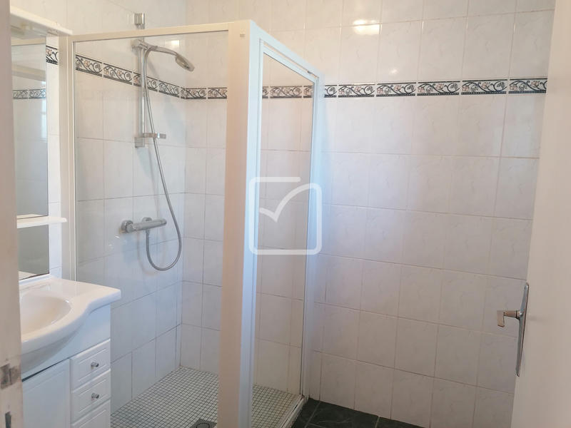 Maison - 92 m² - 6 pièces