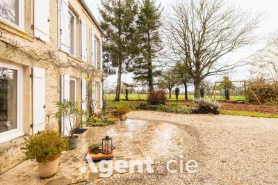 Maison ancienne - 170 m² - 9 pièces