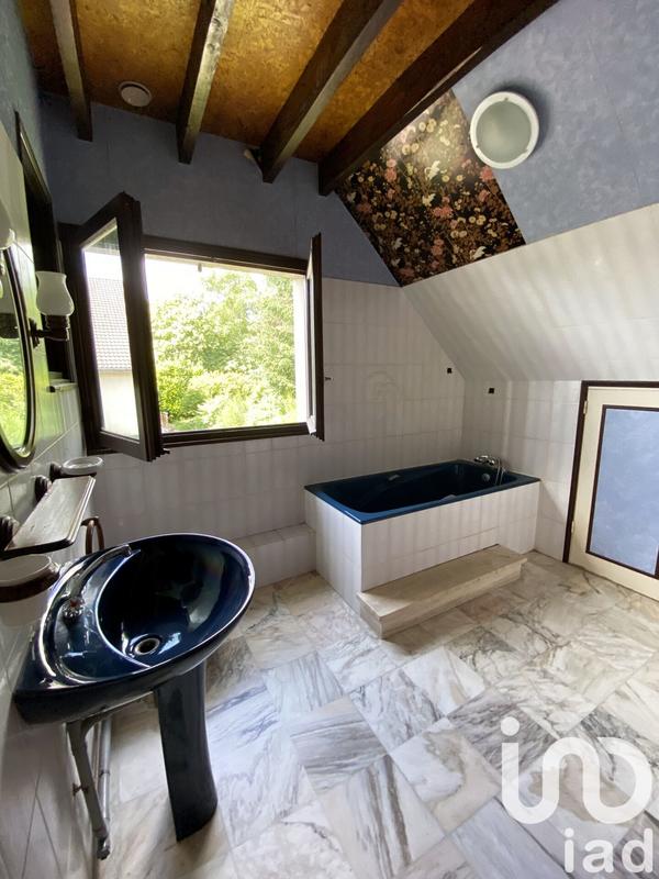 Maison - 216 m² - 7 pièces