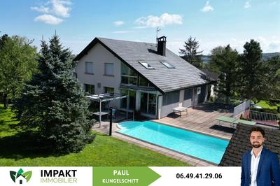 Villa - 231 m² - 8 pièces