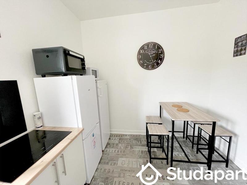 Chambre - 10 m² - 1 pièce