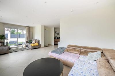 Maison - 98 m² - 5 pièces