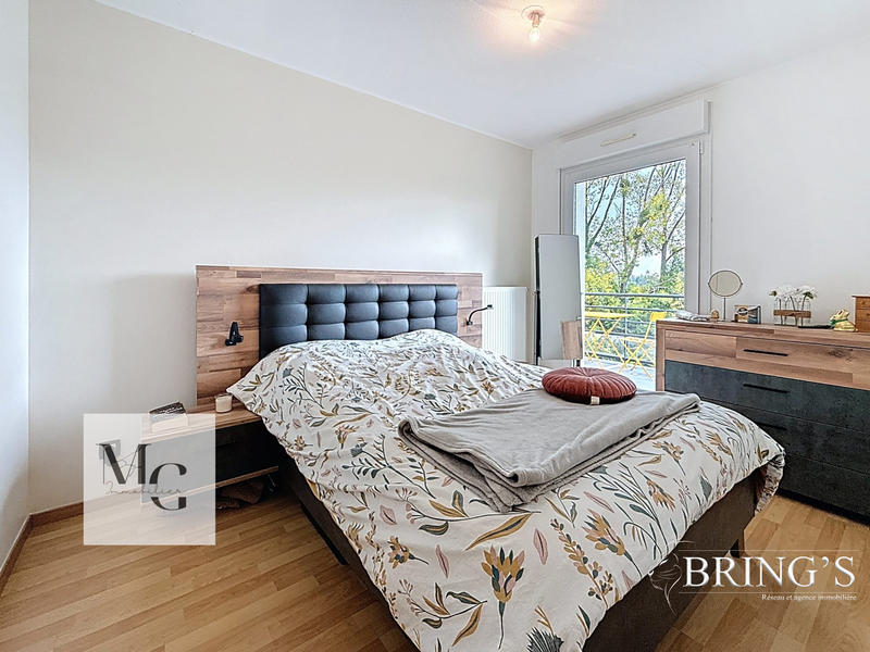 Appartement - 85 m² - 5 pièces