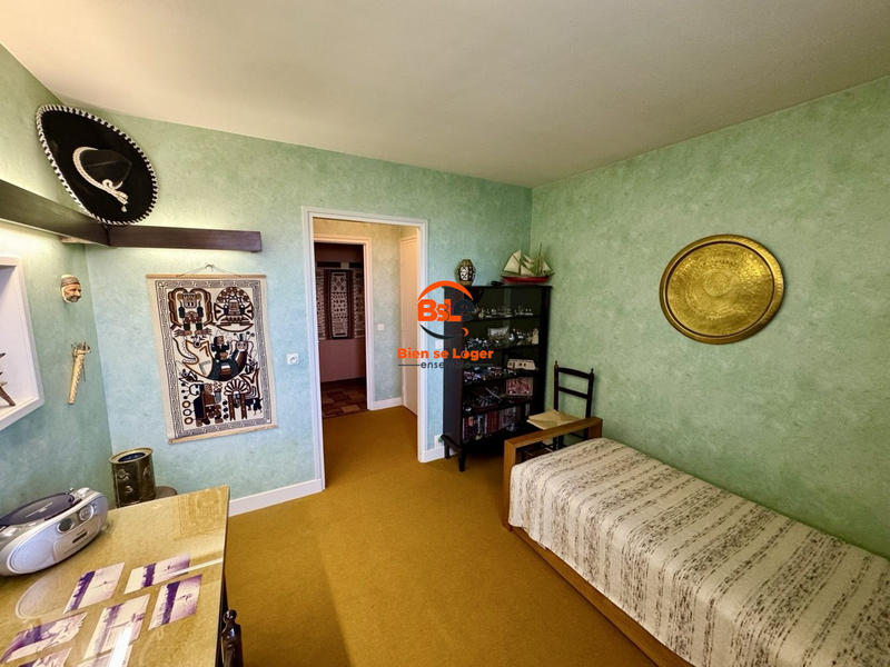 Maison - 180 m² - 7 pièces