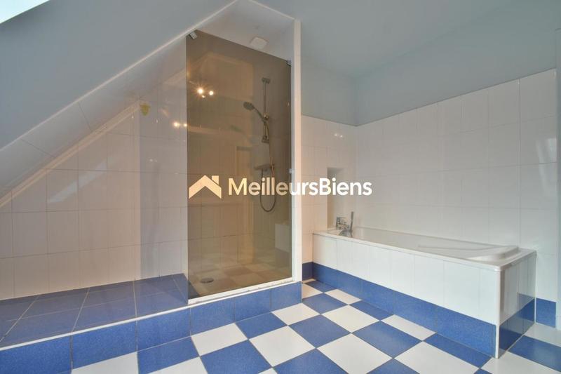 Maison - 175 m² - 6 pièces