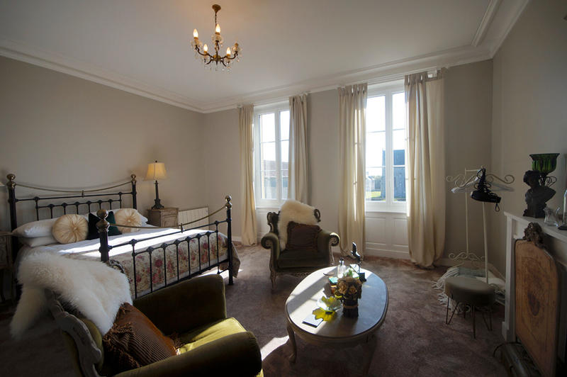 Demeure - 358 m² - 13 pièces