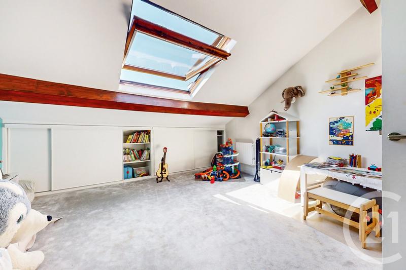 Appartement - 140 m² - 5 pièces