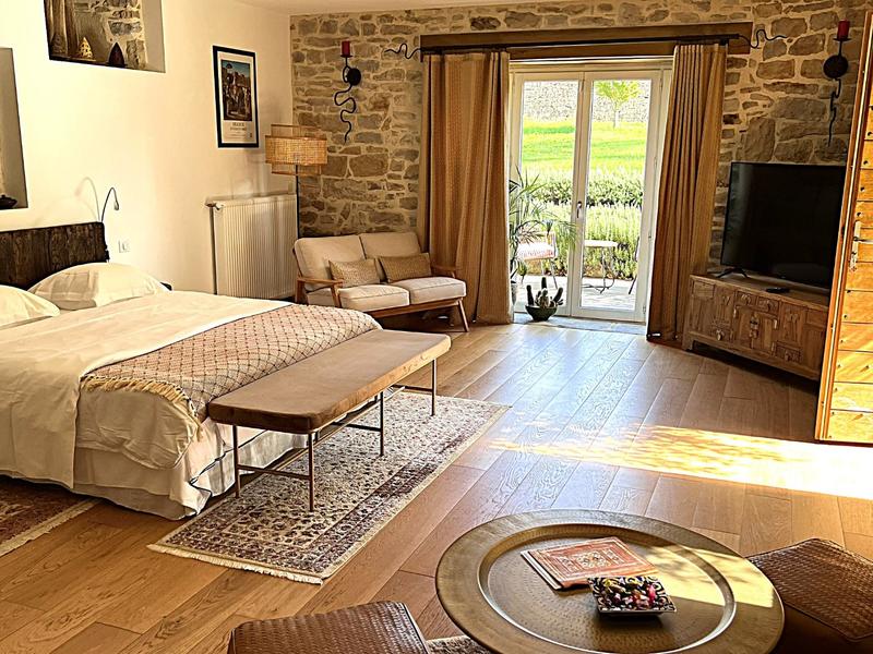 Demeure - 298 m² - 8 pièces