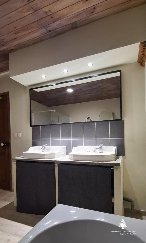 Maison en pierre - 221 m² - 9 pièces