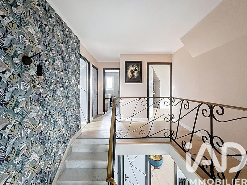 Maison - 188 m² - 7 pièces