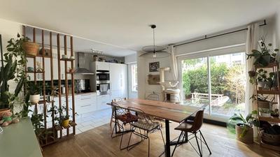 Appartement ancien - 90 m² - 5 pièces