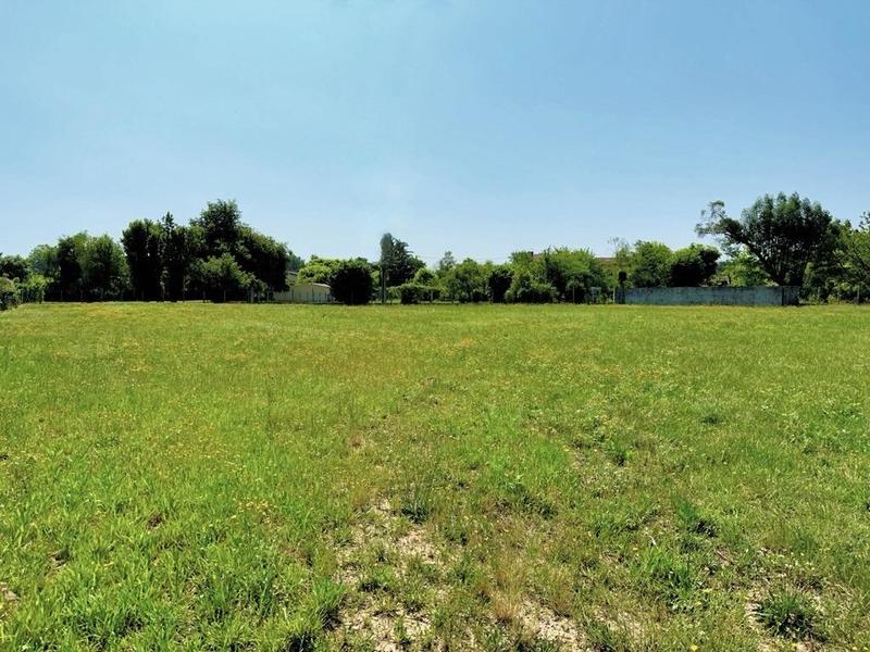 Terrain constructible - 6 400 m²