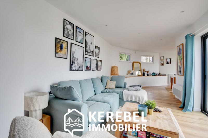 Maison - 99 m² - 5 pièces