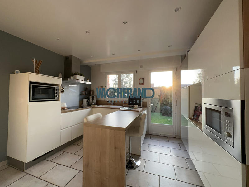 Maison - 139 m² - 6 pièces