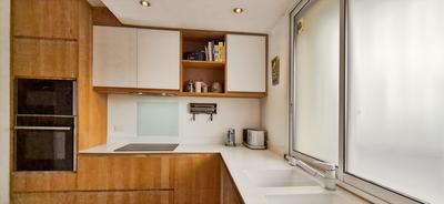 Maison - 221 m² - 8 pièces