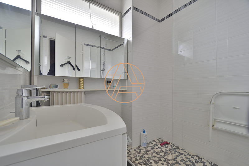 Appartement - 100 m² - 4 pièces