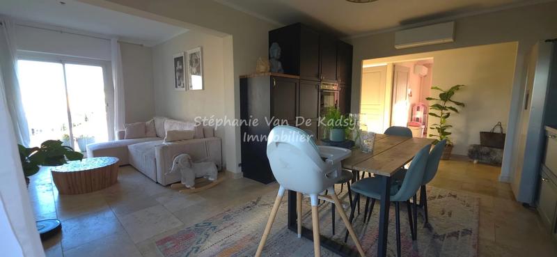 Appartement - 93 m² - 5 pièces