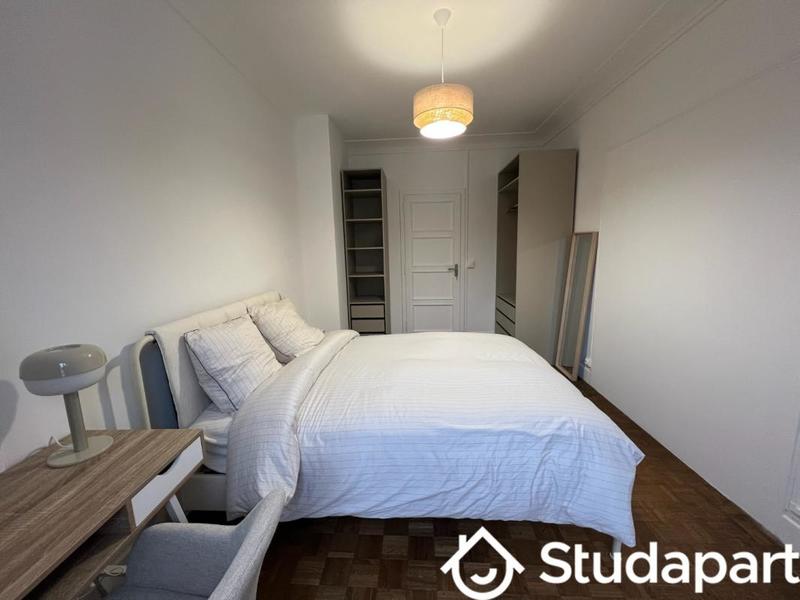 Chambre - 12 m² - 1 pièce