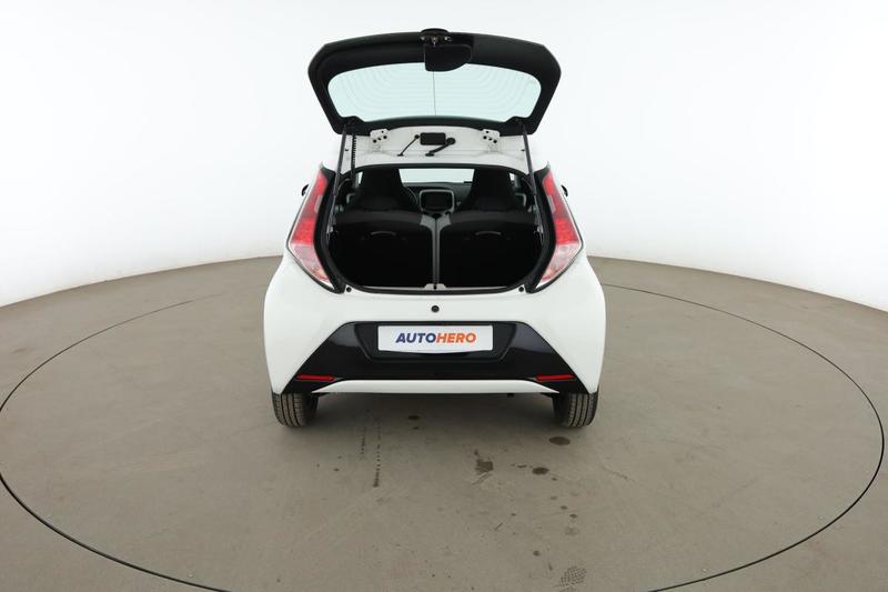 Toyota Aygo 1.0 Vvt-i X-Play 5p 69 ch
