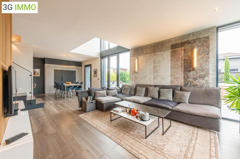 Villa - 222 m² - 5 pièces