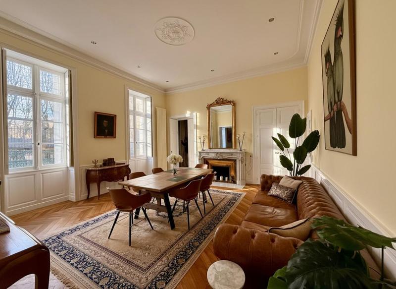 Appartement - 165 m² - 4 pièces